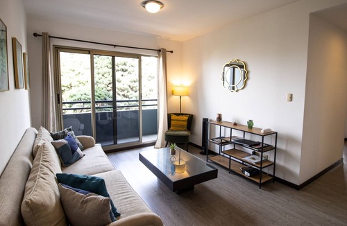 Zona 10 Apartment | Exclusive Apt For Groups/ Families In Zona Viva!/ Close To Main Attractions.