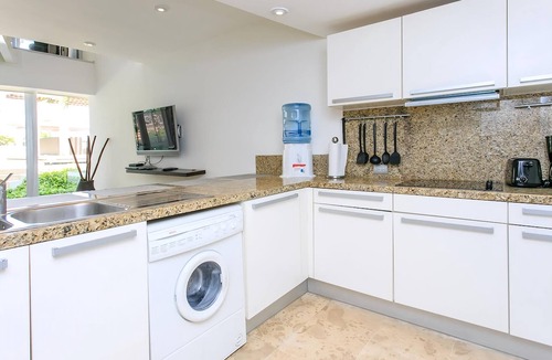 12th Street Apartment | Exclusive Terrace, Pools, Relax in Tropical oasis