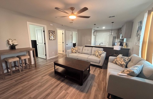 Weslaco Apartment | Executive Comfort Suite