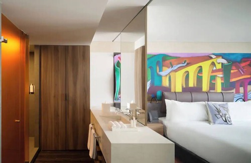 Hipodromo Hotel | Explore and Indulge | Pet-Friendly Haven | 2 Convenient Units