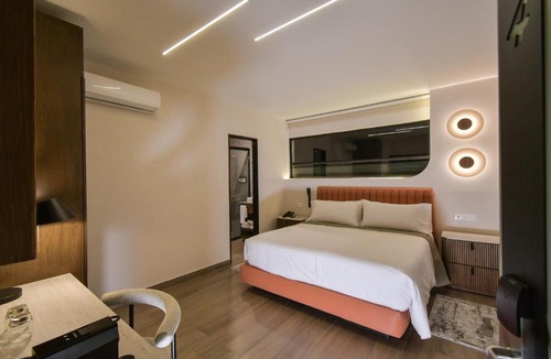 Zona Expo Hotel | Expo Satélite 2750 Hotel & Suites