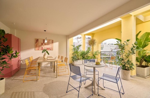 Ba Queo Hotel | Express by M Village Nguyen The Loc, a brand of Modern Village Lifestyle