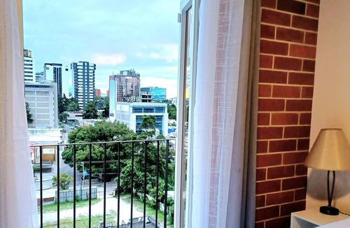 Zona 10 Apartment | F7 FIAMENE Cozy Luxury Apto+Wifi+TV+Gym+Laundry @Guatemala City, zona 10