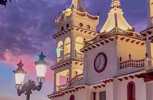 Mazamitla Apartment | Fabuloso Cuarto con Balcón en el Centro