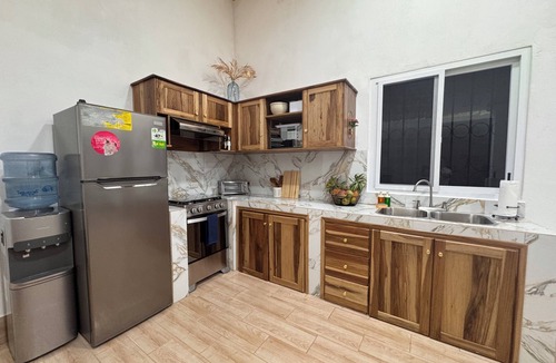 El Estor House | Fabulous 2-bedroom house in El Estor perfect for relaxing stays