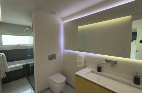 Benito Juarez Apartment | Fabulous 3-bdr 3 full bathrooms, great view, one block from WTC & Pepsi center