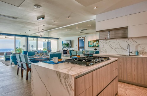 South Shore Hotel Area Apartment | Fabulous 3BR Oceanfront Condo @Indah by Maxwell