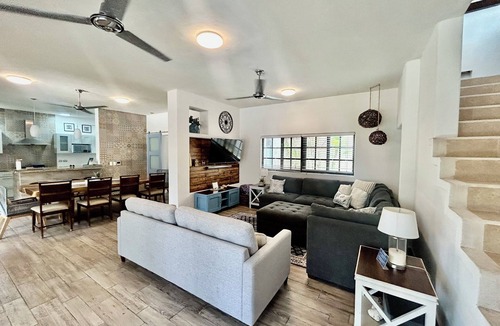 Colonia Andres House | Fabulous 4-bedroom Home, 900 Meters from Ocean in Cozumel