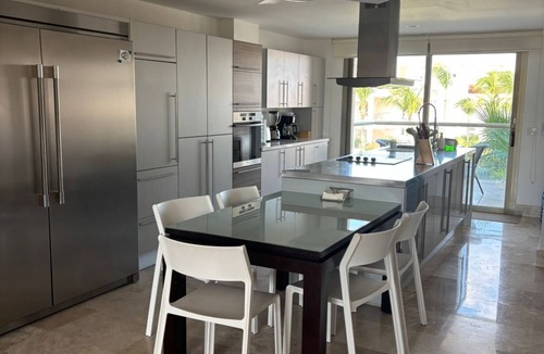 Playa Mujeres Apartment | Family Apartment La Amada Beach Club