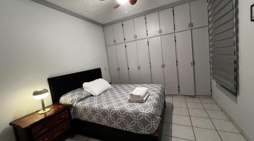 San Miguel el Alto Apartment | Family & Friends Apartament