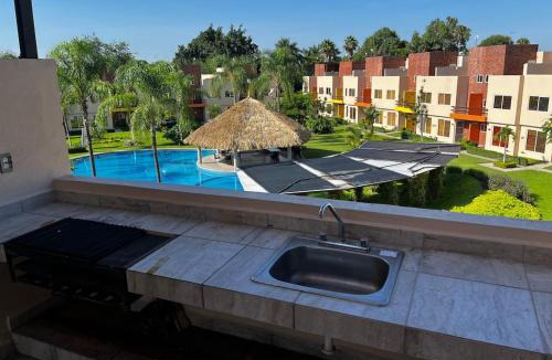Yautepec House | Family Home with Pool sun pool and relaxation