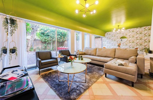 Anahuac House | Family Home with Private Patio & City Views
