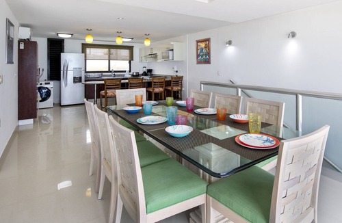Zona Hotelera Condo | Family vacations apartment ocean view