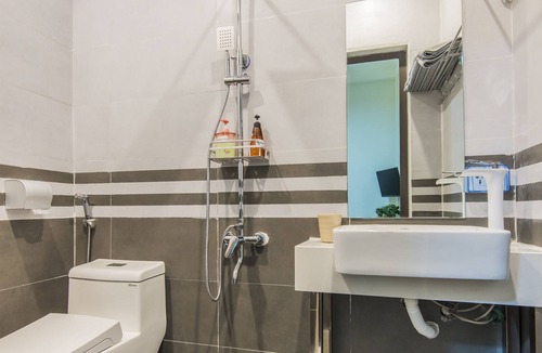 Hang Buom House | Fancy Homestay * Hanoi Old Quarter * Private room/ Quiet