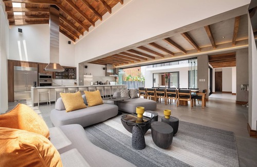 Antigua Guatemala House | Fantastic 5-bedroom house with AC in Center of Antigua Guatemala