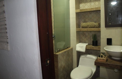 Guadalajara Hotel | Fast Wi-fi Central Location Self-Check-In Secure