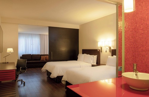 San Luis Potosi Hotel | Fiesta Inn San Luis Potosi Glorieta Juarez