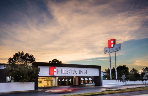 San Luis Potosi Hotel | Fiesta Inn San Luis Potosi Glorieta Juarez