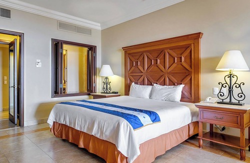 Paraiso Escondido Resort | 𝐅𝐢𝐧𝐝𝐢𝐧𝐠 𝐌𝐞𝐢𝐥𝐢’𝐬 :Beachfront Pueblo Bonito Sunset Beach Resort & Spa