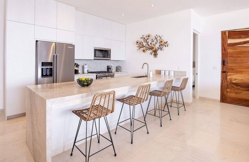 Cerritos Apartment | Fine Seafront Penthouse Steps From Cerritos Beach