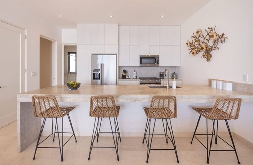 Cerritos Apartment | Fine Seafront Penthouse Steps From Cerritos Beach