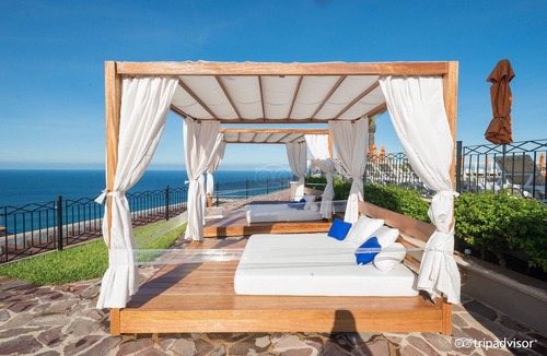 Paraiso Escondido Hotel | First class Golf & Spa resort- All suites with terrace and Pacific Ocean view.