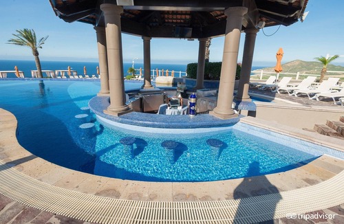 Paraiso Escondido Hotel | First class Golf & Spa resort- All suites with terrace and Pacific Ocean view.
