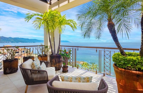 Conchas Chinas Condo | First Class Penthouse at V Conchas Chinas
