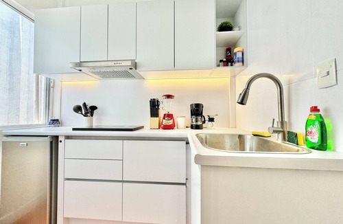 Oaxaca Apartment | Flat 1/1 500 mbps Wifi full kitchen, desk, office chair, 50" Smart TV-Monitor