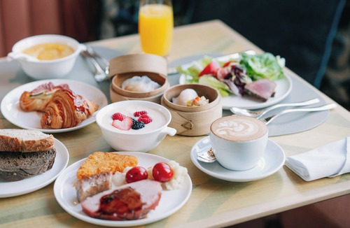 Central Hotel | Four Seasons Hotel Hong Kong