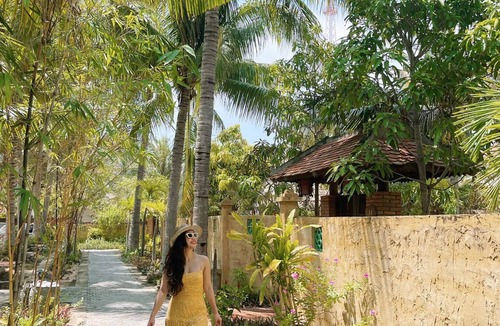Suoi Nuoc Beach Resort | Full Moon Village