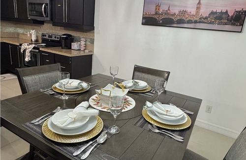McAllen Condo | Fully Furnished 3BR/2BA Condo with Balcony. Close to Airport, Shopping & Dinning