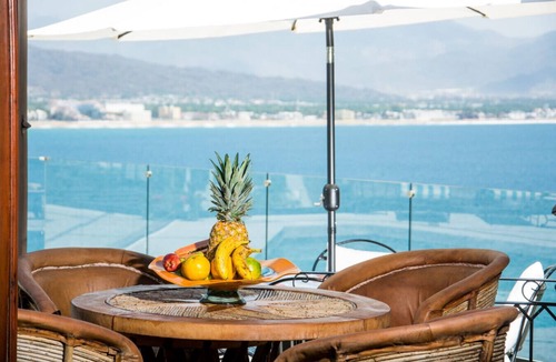 La Punta Villa | Fully staffed villa cook included
