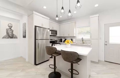 Edinburg Apartment | Furnished 2BR/2BA Monthly Gated Free Parking + Workspace Near Hospitals