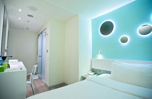 Cianjin District Hotel | FX INN Kaohsiung Zhonghua Road Branch