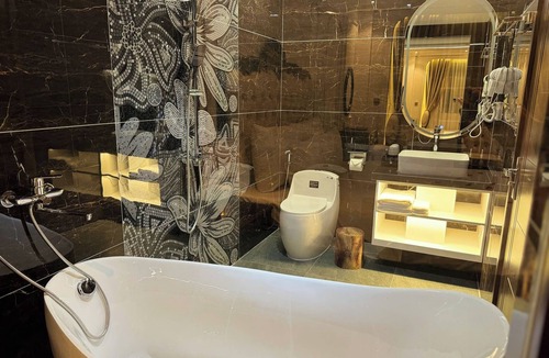 Hai Ba Trung Hotel | Gallant Hotel