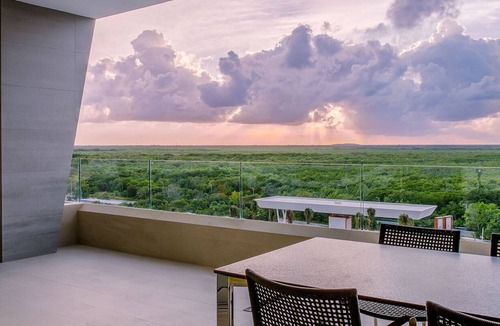 Punta Sam Apartment | Garza Blanca 1 Bedroom suite on the beach