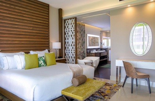 Puerto Juarez Hotel | GARZA BLANCA CANCUN-Perfect 1-bedroom hotel with AC and great amenities