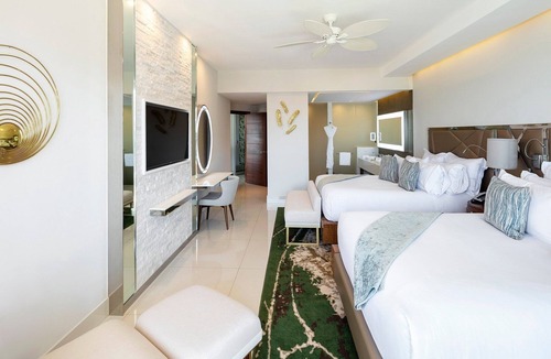 Cabo San Lucas Resort | Garza Blanca Luxurious 4-bedroom 6501 sqf penthouse ocean front resort in Cabo