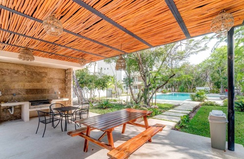 Puerto Juarez Apartment | Gated Community, Balcony, Pool & Gym, 9min to Mall