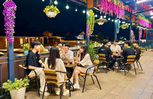 Moc Chau Bed & Breakfast | Gaubong House