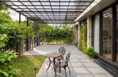Cam Thanh Apartment | GiaLinh Villa - Tropical 5BR-River view-Private Salt Pool Villa