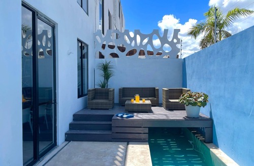 Puerto Juarez House | Giant house with private pool, and spacious rooms with private bathrooms.