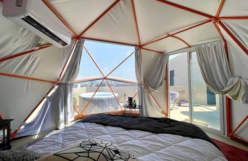 Lafayette RV Rental | Glamping with jacuzzi on 15th floor, Great View
