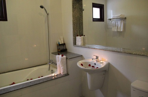 Ninh Hoa Resort | GM Doc Let Beach Resort & Spa