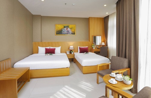 District 5 Hotel | Golda Hotel