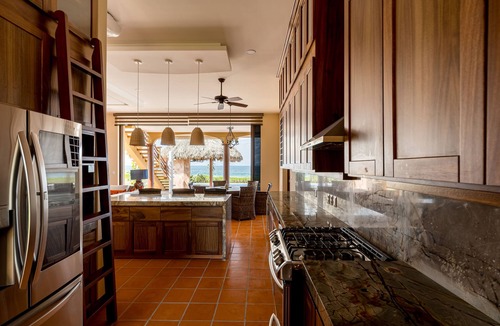 Puerto Escondido Villa | Gorgeous 3 Bedroom Beachfront Villa with Swim Up Bar