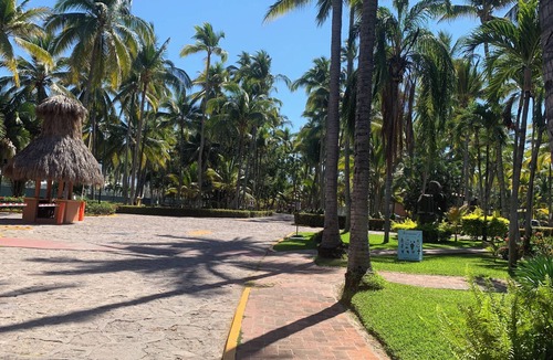 South Hotel Zone Villa | Gorgeous 3-bedroom villa in Los Tules Resort On Bay- Beachfront