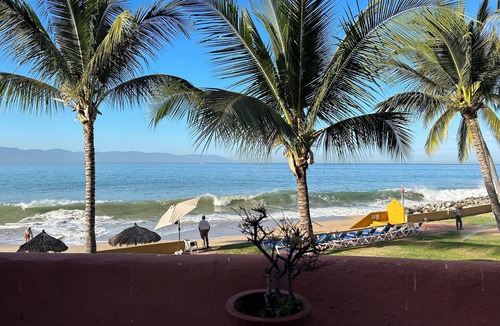 South Hotel Zone Villa | Gorgeous 3-bedroom villa in Los Tules Resort On Bay- Beachfront