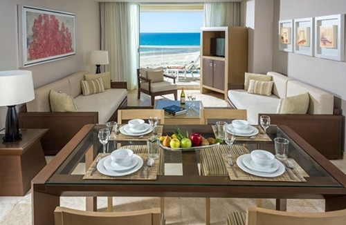 Centro Resort | Gorgeous luxury resort suite w/Jacuzzi tub and private plunge pool.
